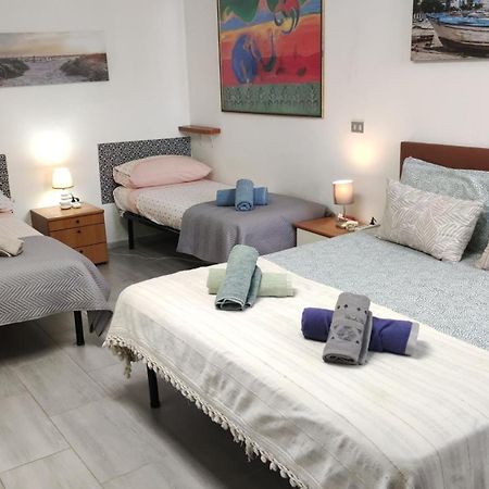Super Central Studio, No Noise, Near Seaside, Shops Bari Bagian luar foto