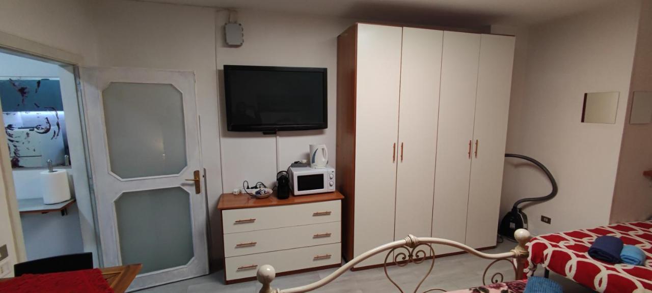 Super Central Studio, No Noise, Near Seaside, Shops Bari Bagian luar foto