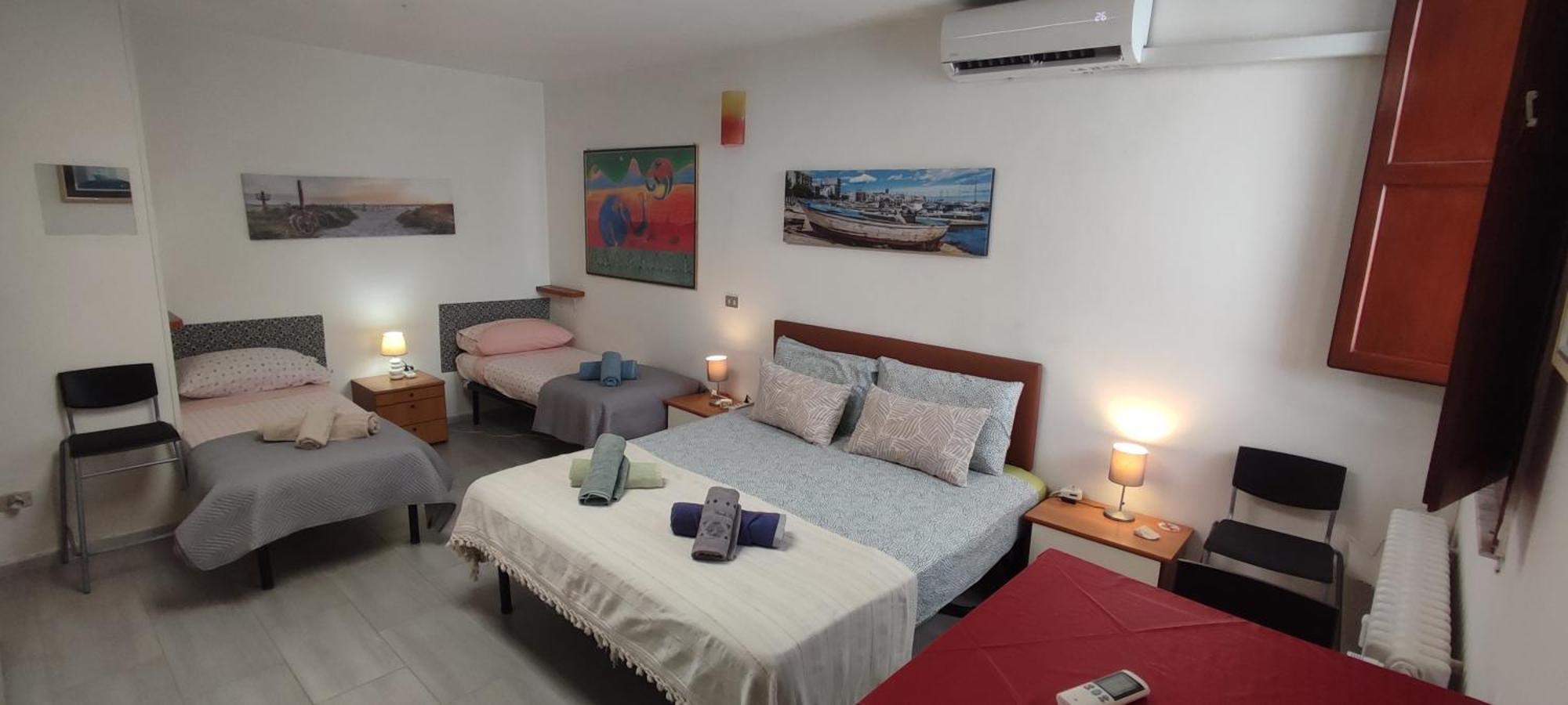 Super Central Studio, No Noise, Near Seaside, Shops Bari Bagian luar foto