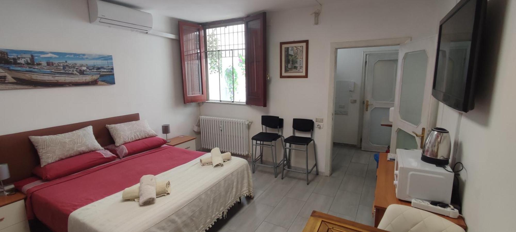 Super Central Studio, No Noise, Near Seaside, Shops Bari Bagian luar foto